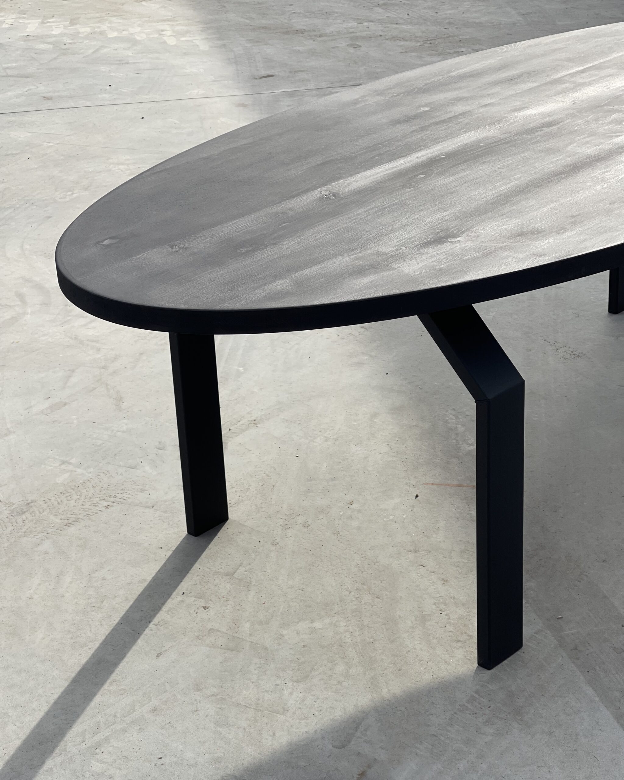 Ovale eettafel - Gebrande eik