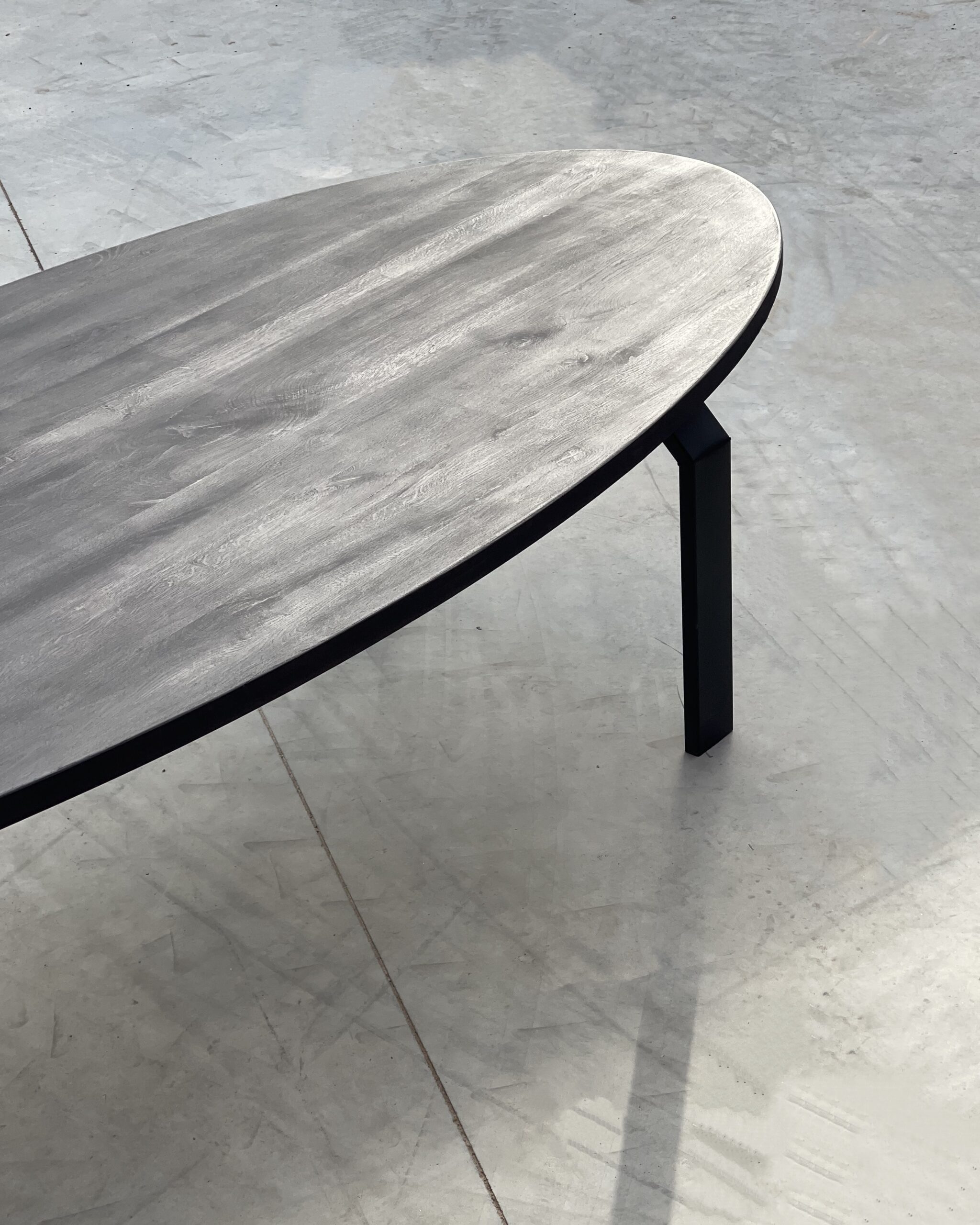 Ovale eettafel - Gebrande eik